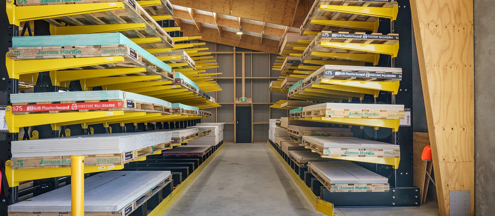 Southern Lakes iTM Wanaka, Full Trade Store Fitout, Cantilever Racking, Retail Shelving, Moulding Rack, A Frame Rack, iRS, Integrated Rack Structure, Dry Storage, Timber Storage, Side Loader, Combi-Lift