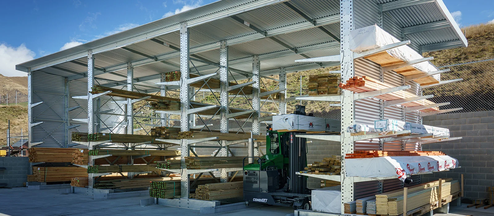 Southern Lakes iTM Wanaka, Full Trade Store Fitout, Cantilever Racking, Retail Shelving, Moulding Rack, A Frame Rack, iRS, Integrated Rack Structure, Dry Storage, Timber Storage, Side Loader, Combi-Lift