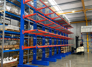Intaks-Heavy-Duty-Cantilever-Racking-with-Support-Bars-and-Mesh-Decks_1Slider