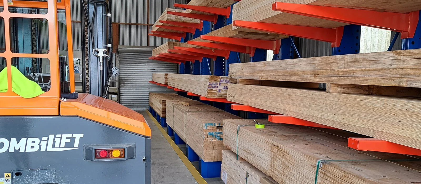 Wiri Timber Heavy Duty Cantilever Racking with Guide Rails