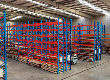 Steel-&-Tube-Cantilever-Racking_Featured